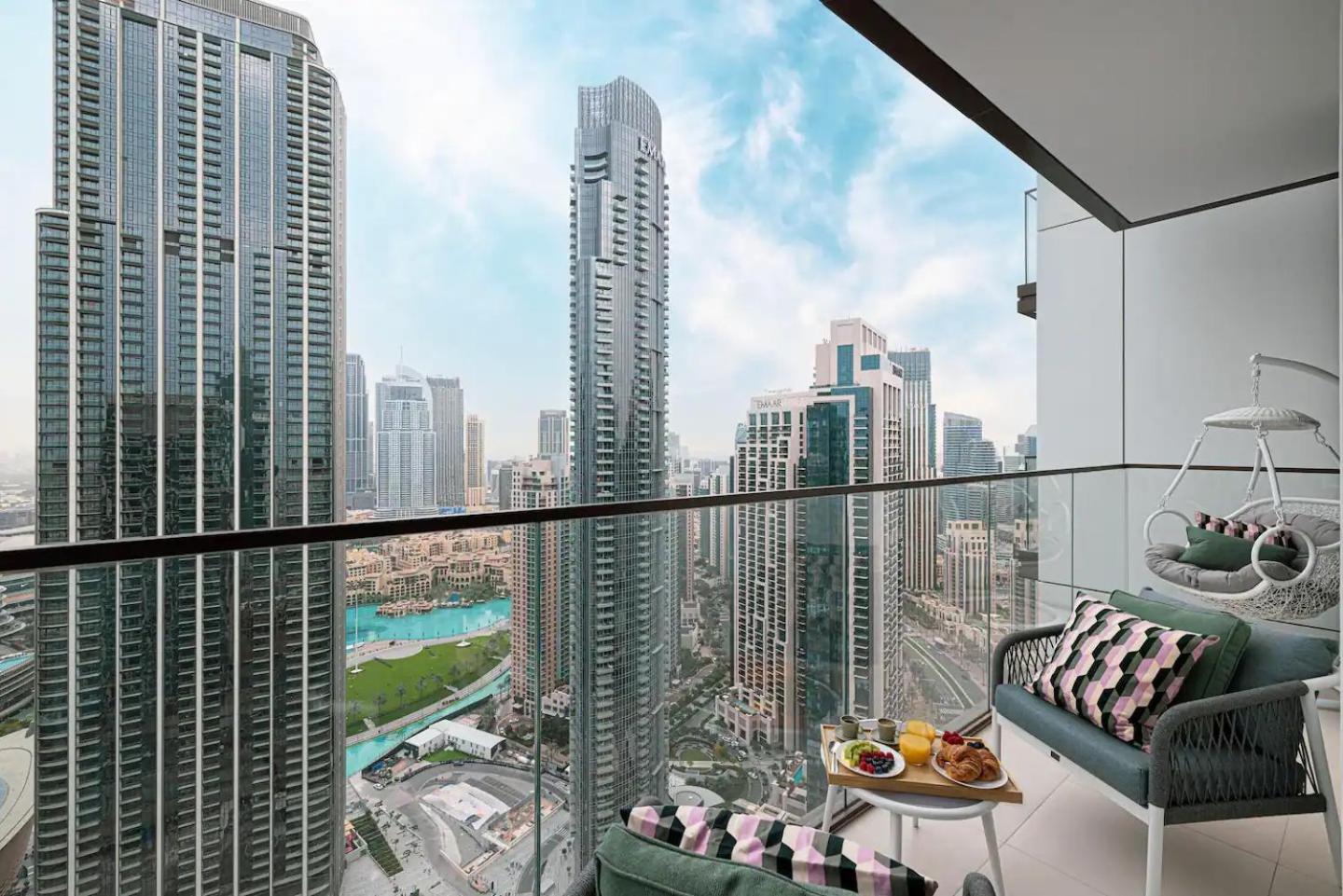 Apartment Burj Crown - New Sky High, Near Burj Khalifa, Boulevard View, Opposite Mall Dubai
