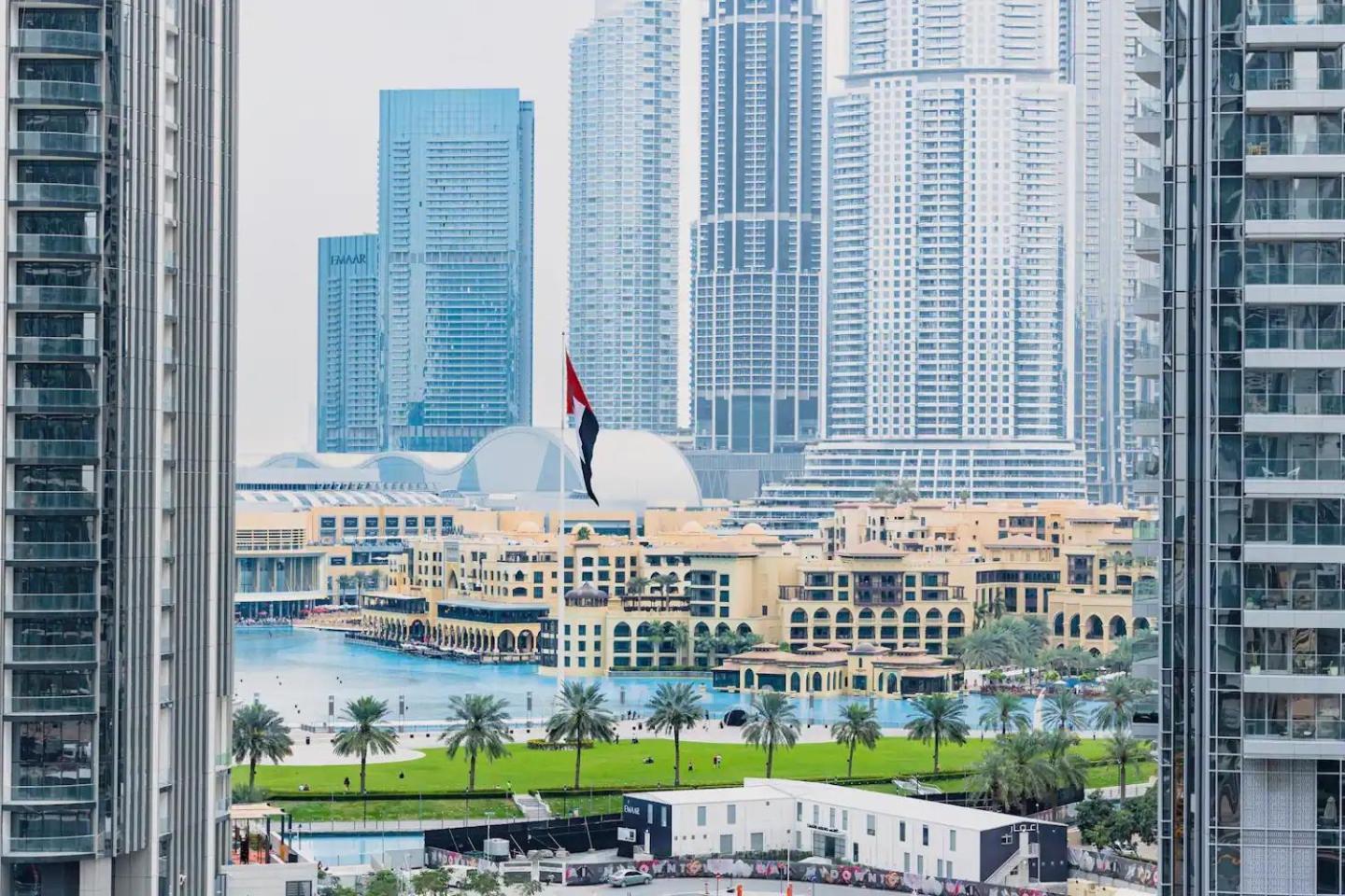 Apartment Burj Crown - New Sky High, Near Burj Khalifa, Boulevard View, Opposite Mall *